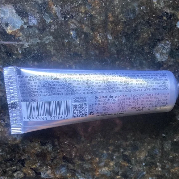 L'Occitane Bromelia Hand Cream - Picture 3 of 6